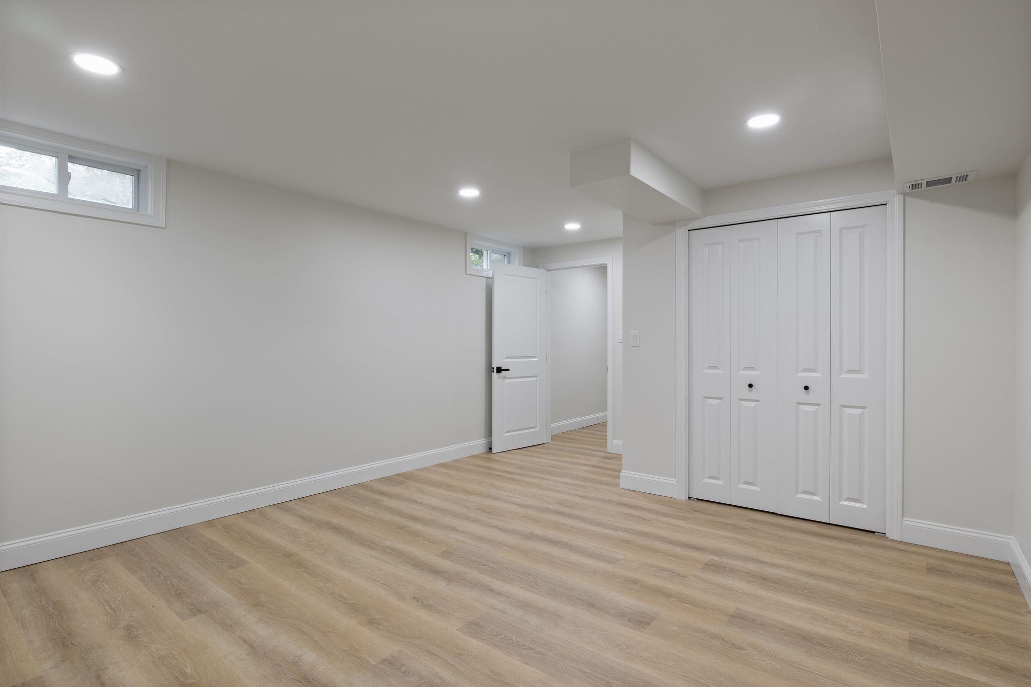 11 Bond Street Hudson, NH 03051 - Photo 45 of 55