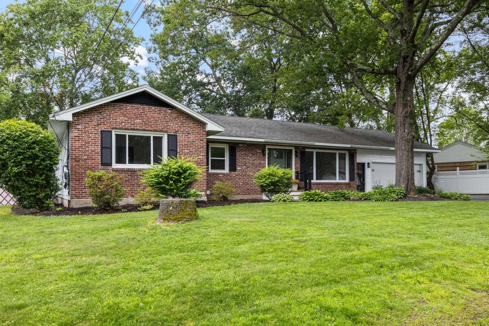 11 Bond Street Hudson, NH 03051 - Photo 49 of 55