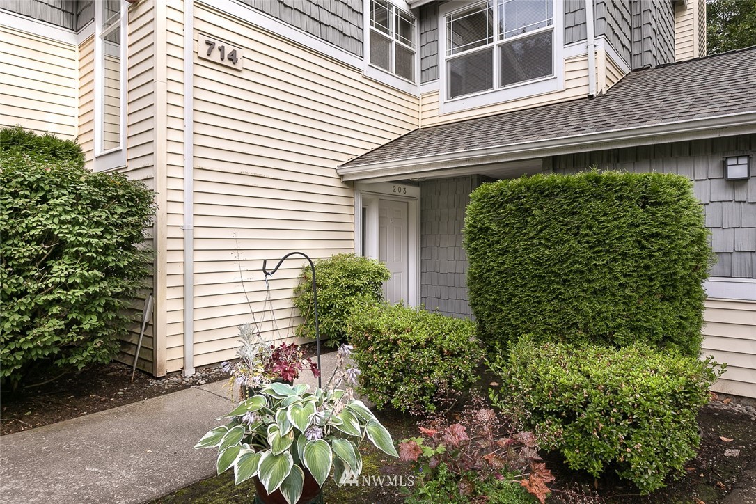 714 228th Street Southwest, Unit 203 Bothell, WA 98021 - Photo 2 of 17 Gallery Image 2