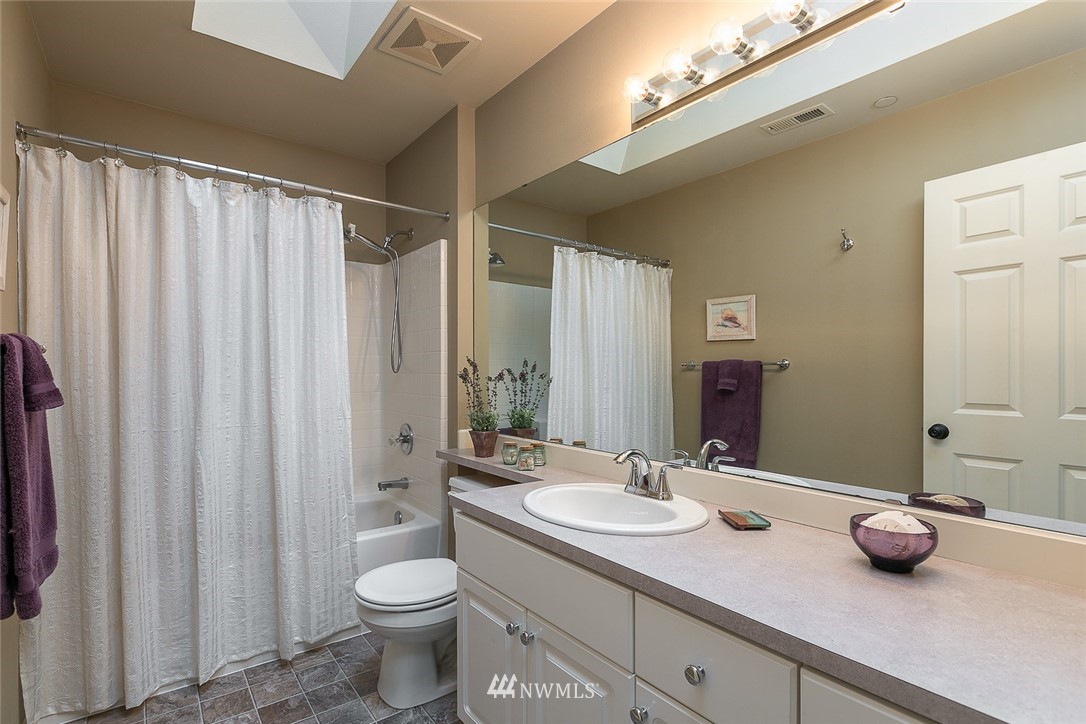 714 228th Street Southwest, Unit 203 Bothell, WA 98021 - Photo 16 of 17 Gallery Image 16