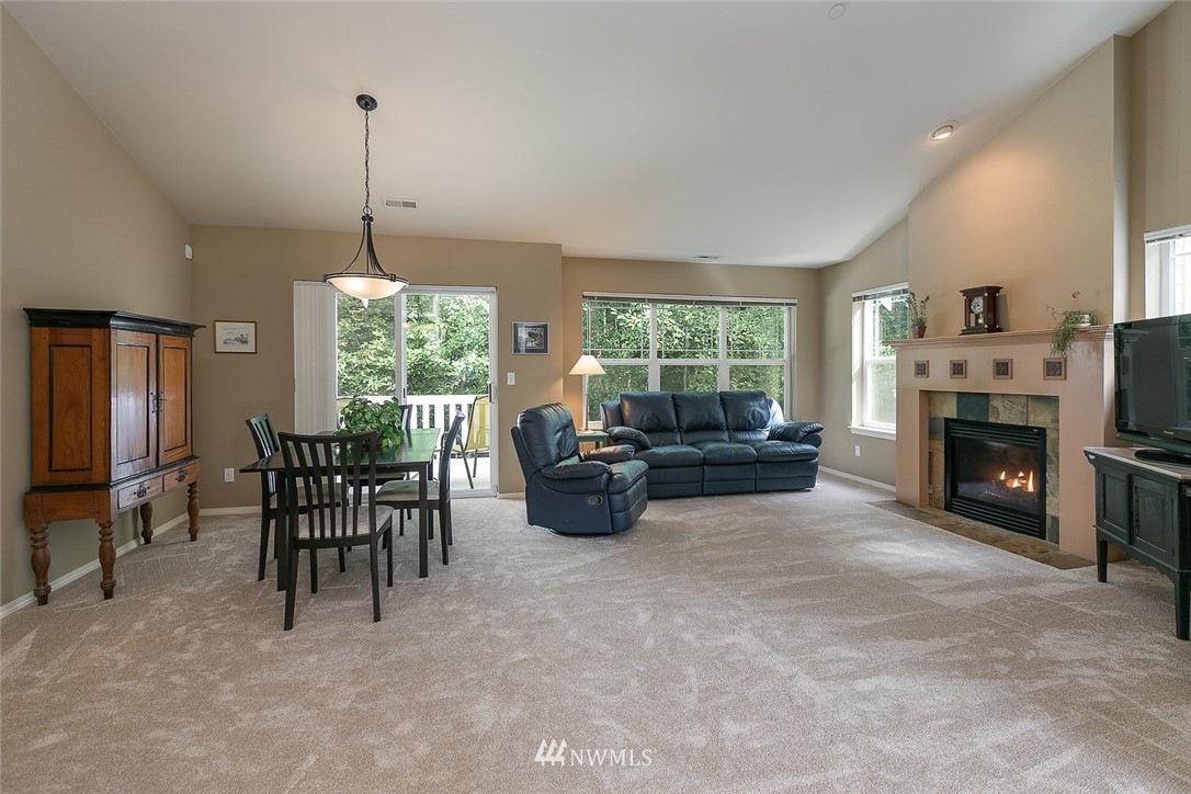 714 228th Street Southwest, Unit 203 Bothell, WA 98021 - Photo 3 of 17 Gallery Image 3