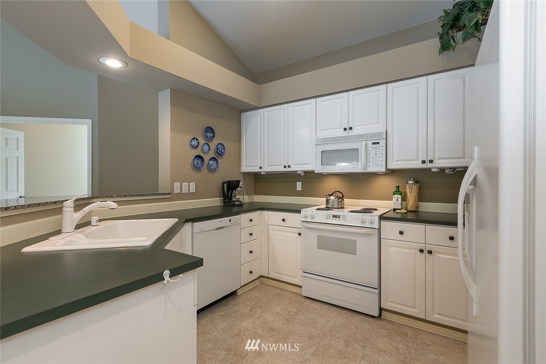 714 228th Street Southwest, Unit 203 Bothell, WA 98021 - Photo 10 of 17 Gallery Image 10