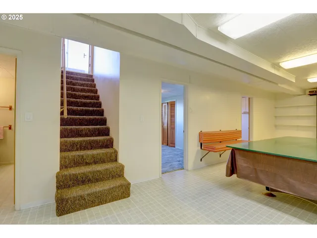 a view of entryway and hall