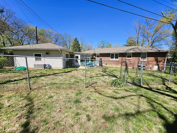 $218,000 | 2 Lincoln Drive, Mount Vernon, IL 62864