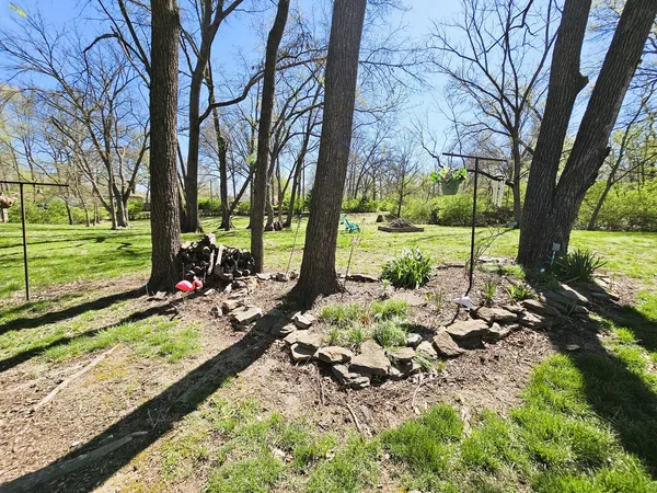 $218,000 | 2 Lincoln Drive, Mount Vernon, IL 62864