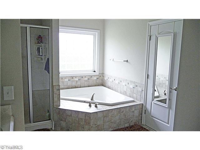 5512 Effieham Street Oak Ridge, NC 27310 - Photo 7 of 16 Master Bath/Spa.