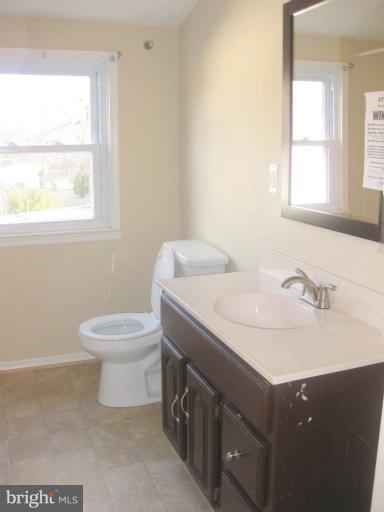1901 Ridgewick Road Glen Burnie, MD 21061 - Photo 22 of 23 Bath