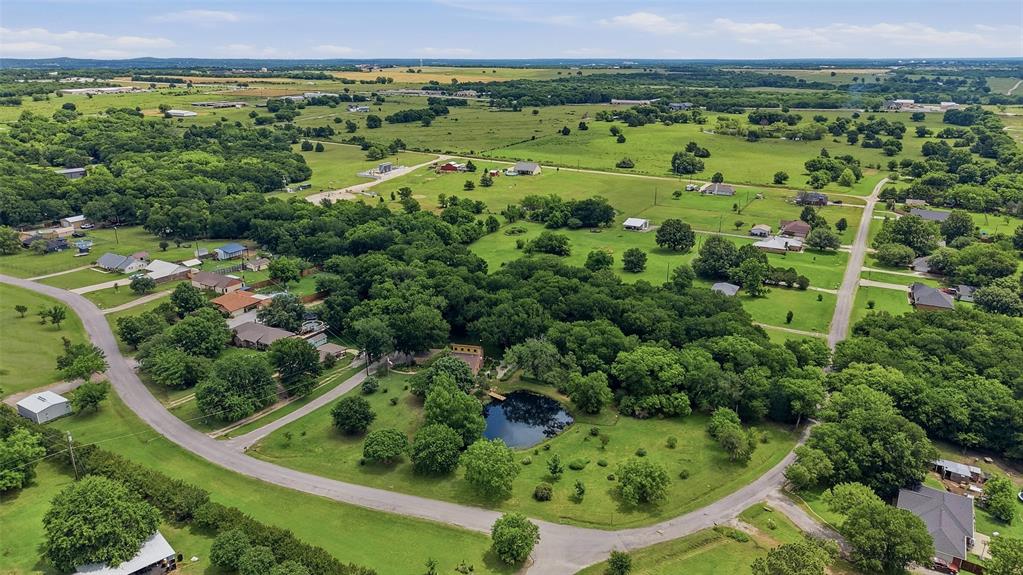 522 High Country Road Sherman, TX 75092 - Photo 37 of 38 an aerial view of a garden with houses