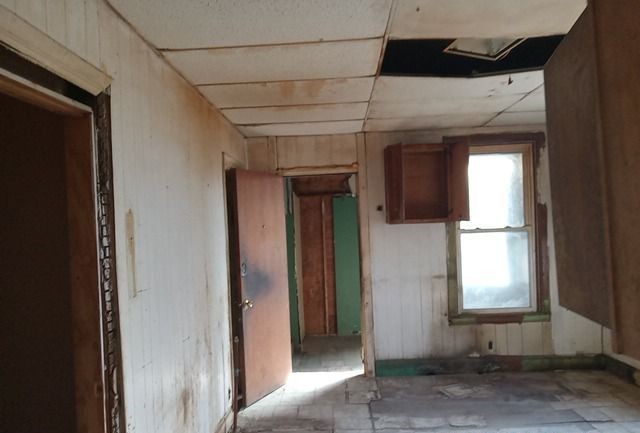 6531 South May Street Chicago, IL 60621 - Photo 5 of 12 a front view of a house