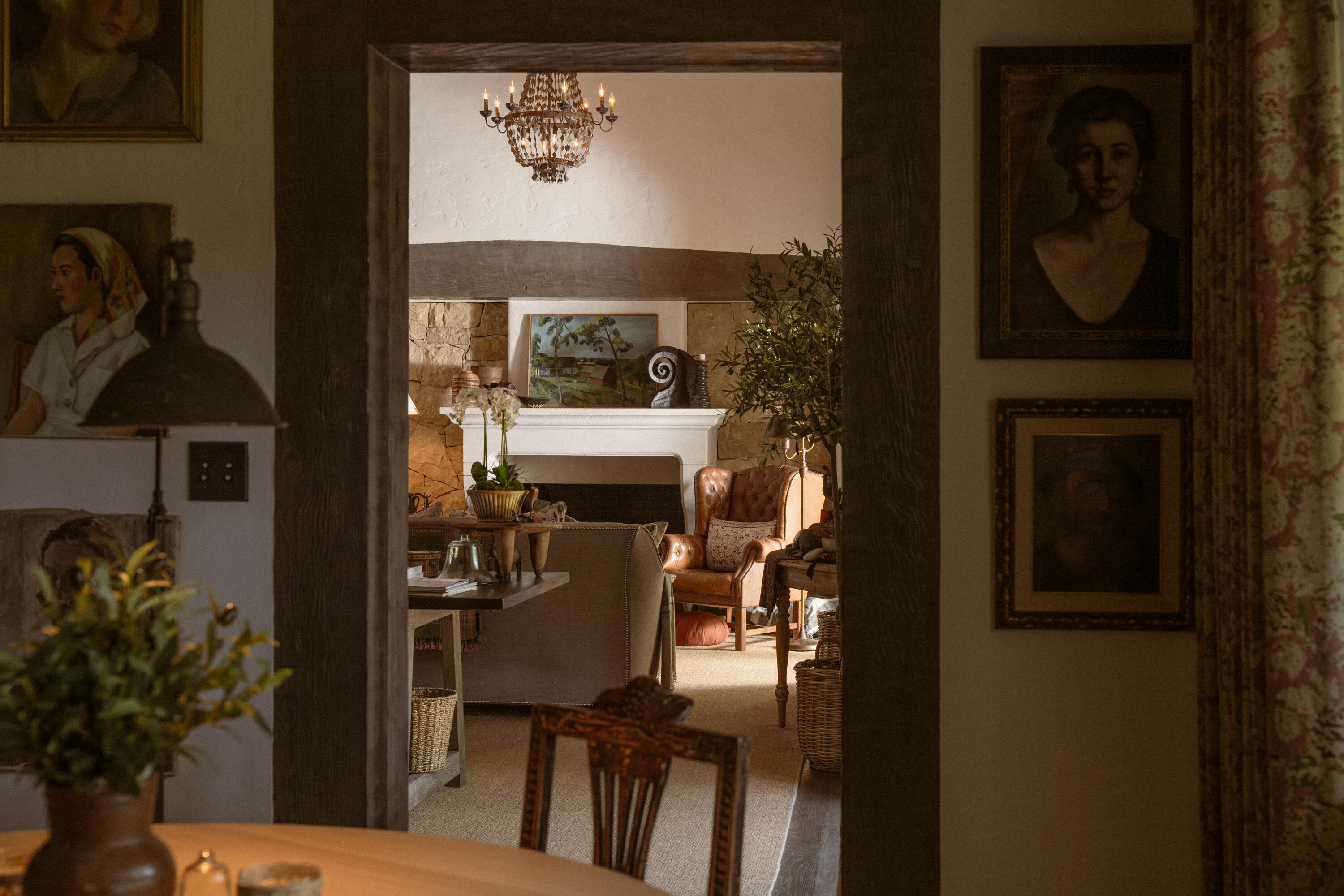 175 Miramar Avenue Montecito, CA 93108 - Photo 7 of 33 a room with furniture and a potted plant