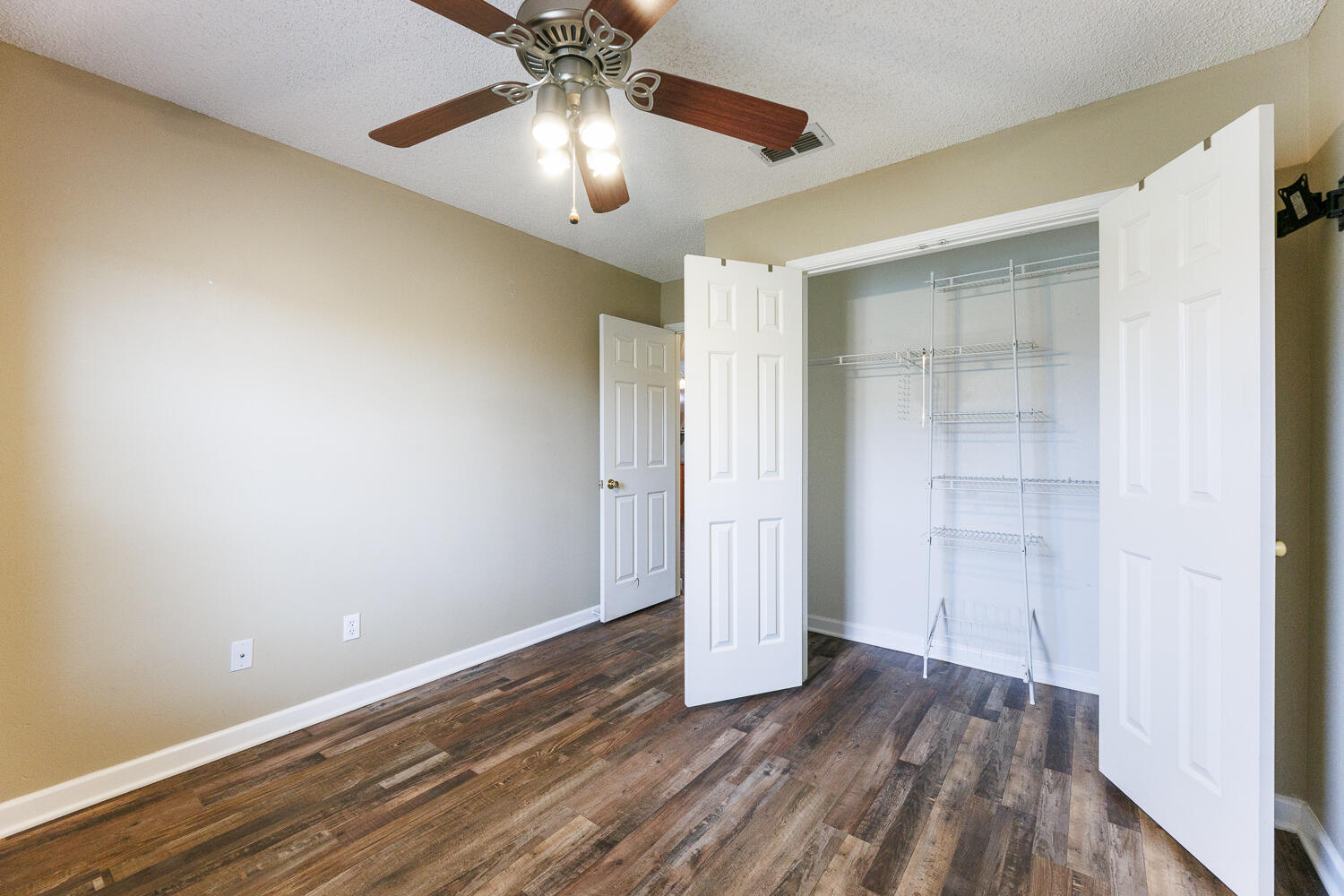 6301 33rd Street Lubbock, TX 79407 - Photo 26 of 41 Second Bedroom