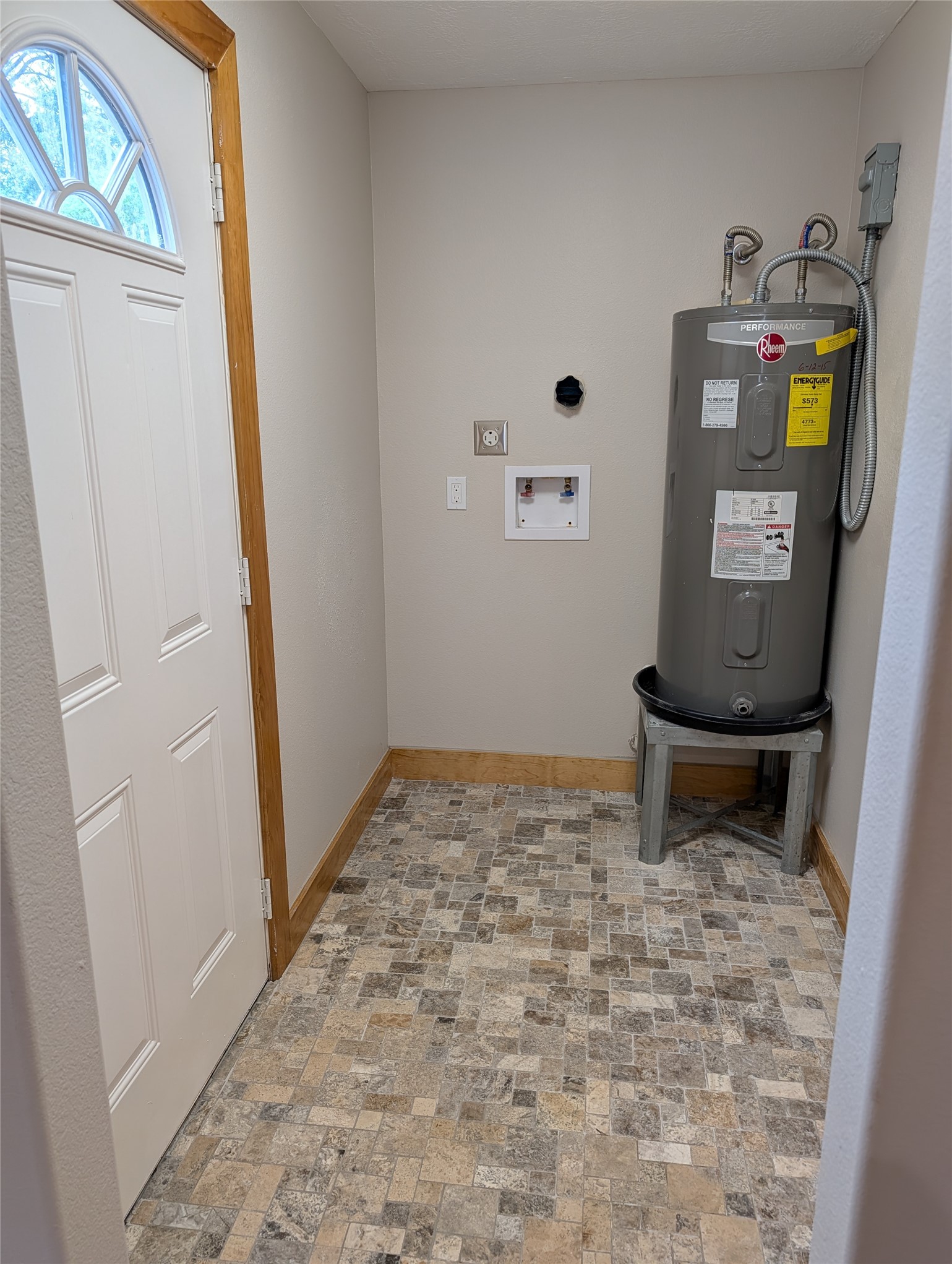 16 Walnut Lane Huntsville, TX 77320 - Photo 13 of 15 a view of a hallway with wooden floor and a cabinet