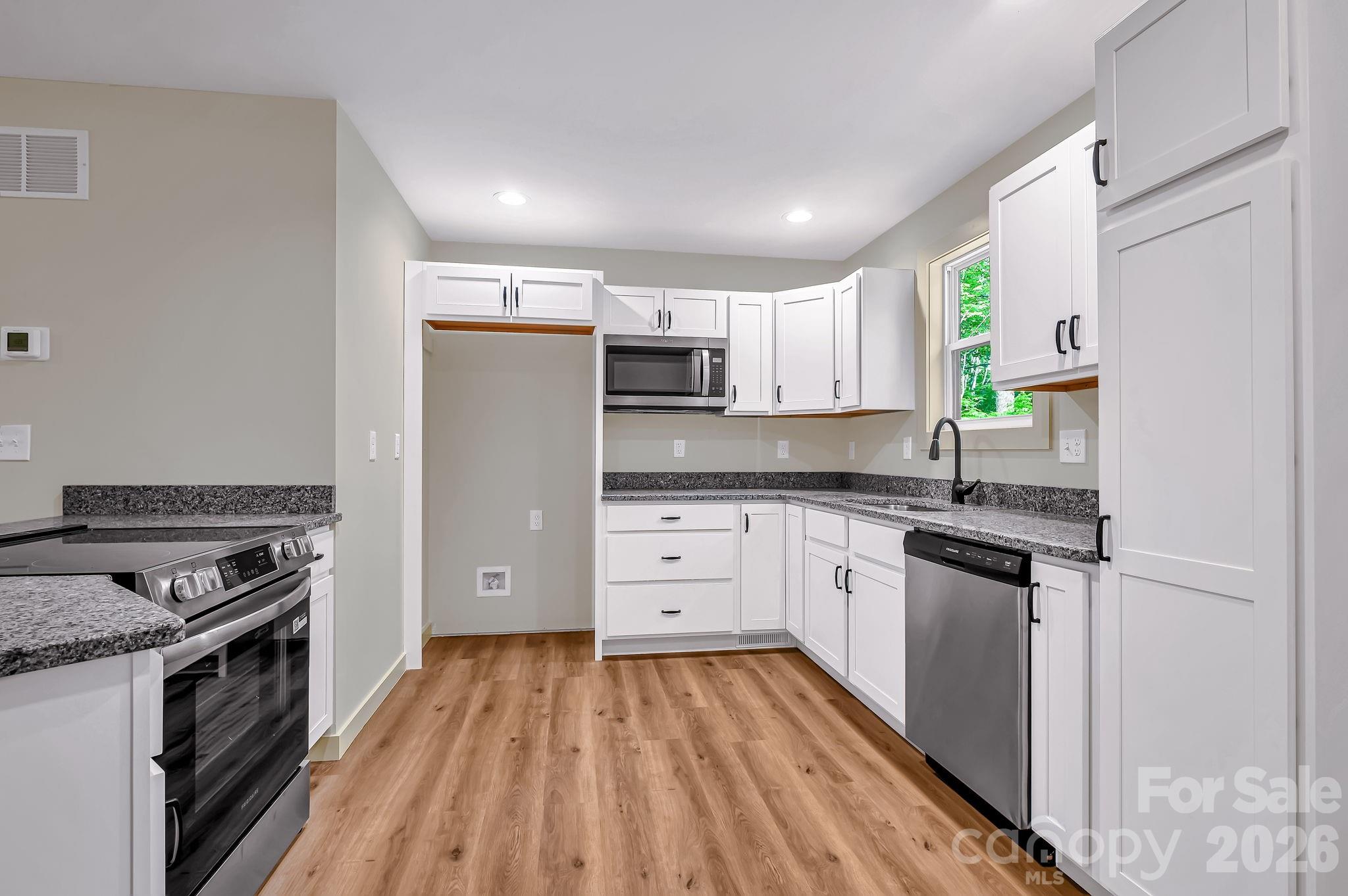 1282 Old Country Road, Unit 36 Waynesville, NC 28786 - Photo 7 of 20