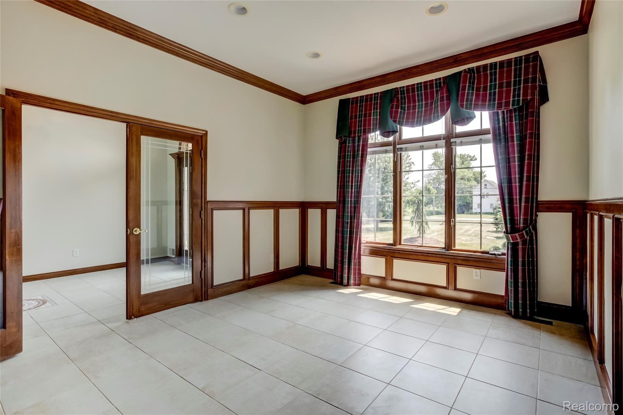 16989 29 Mile Road Ray, MI 48096 - Photo 4 of 37 16989 29 Mile Road, Ray, MI-8-FULL.jpg