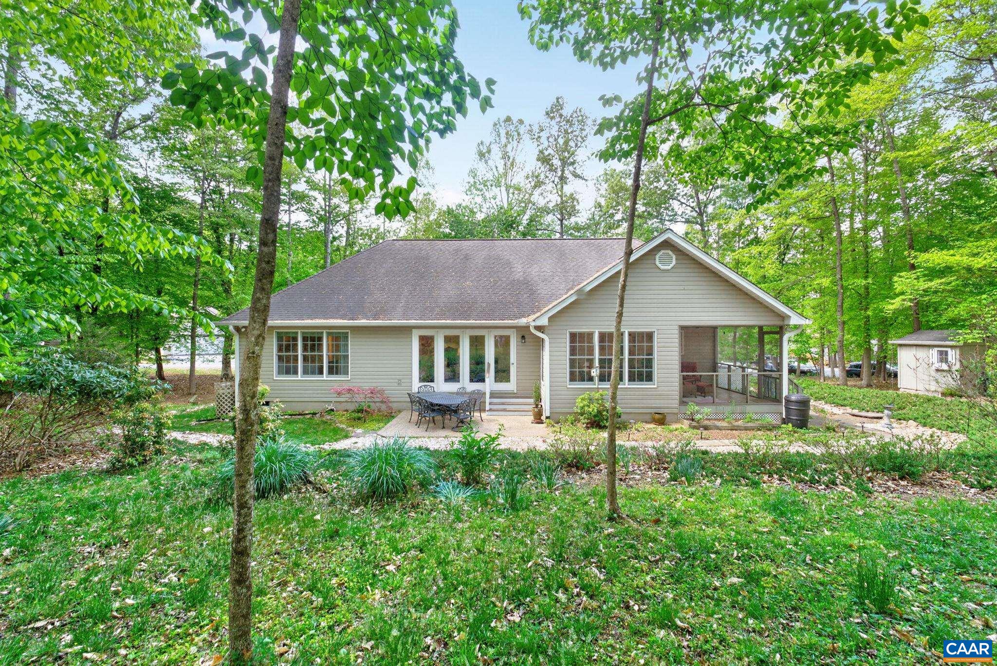 10 Locks Road Palmyra, VA 22963 - Photo 34 of 41 PRIVATE BACKYARD