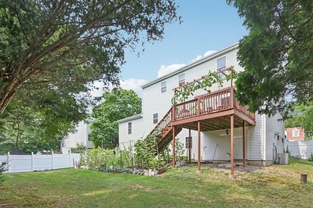 front view of house with a yard