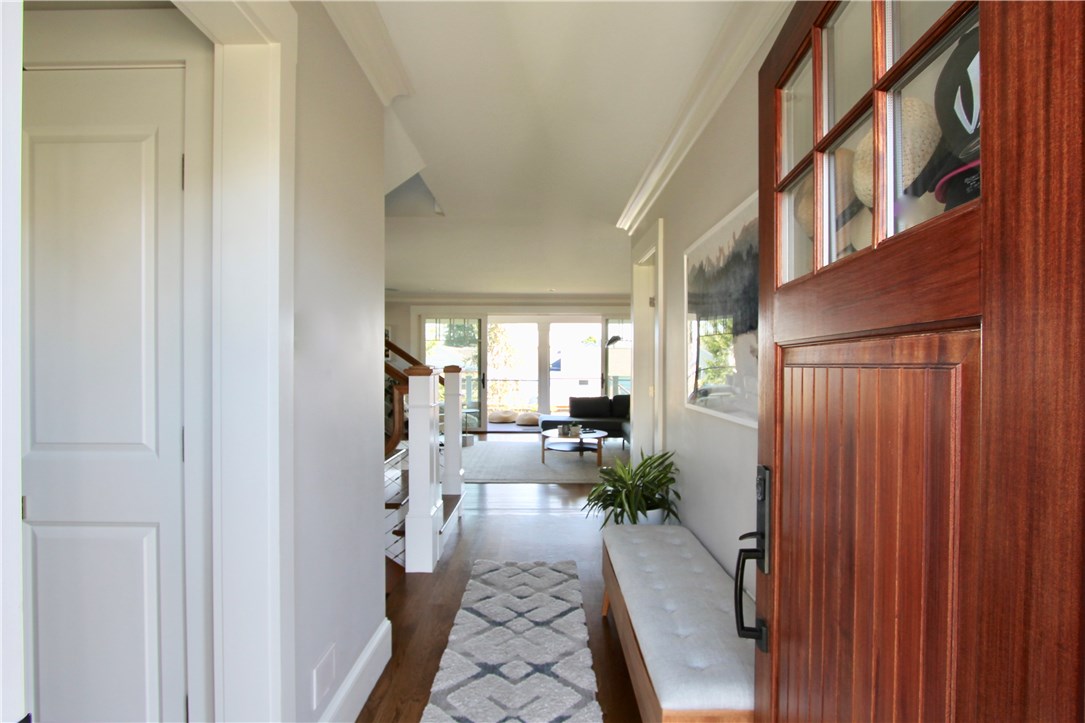 24 Ellery Road Newport, RI 02840 - Photo 3 of 30