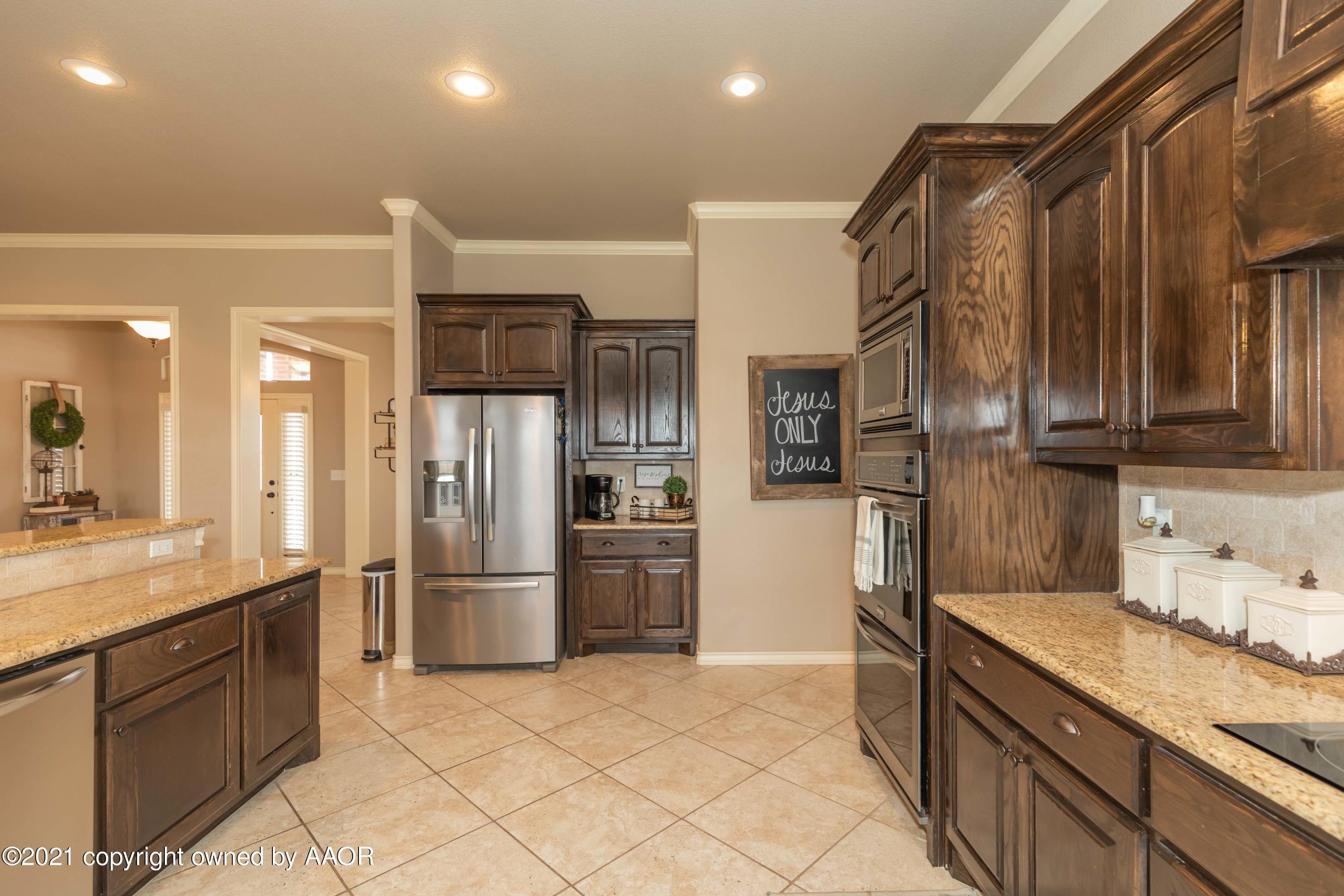 18201 Stone Creek Road Amarillo, TX 79124 - Photo 12 of 57 KITCHEN VIEW 2