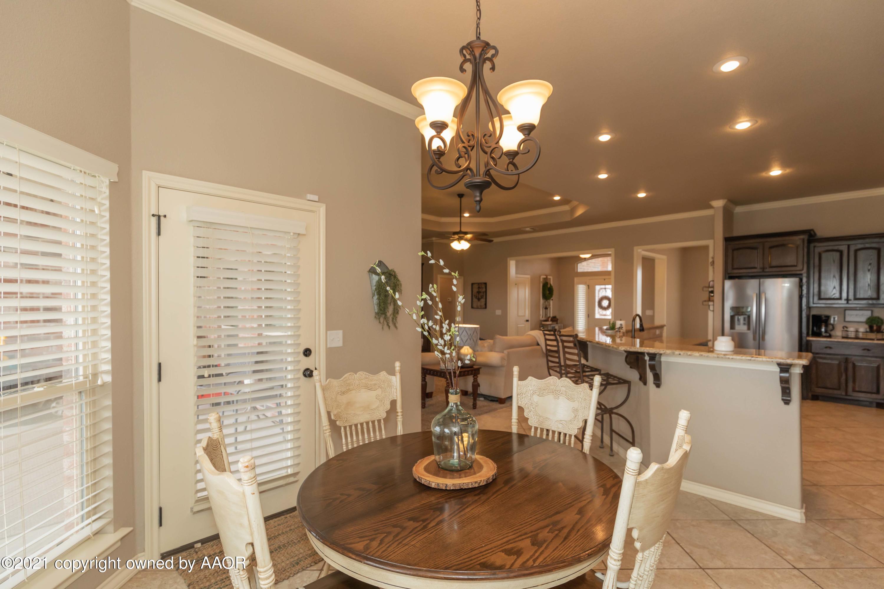 18201 Stone Creek Road Amarillo, TX 79124 - Photo 17 of 57 BREAKFAST AREA VIEW 2