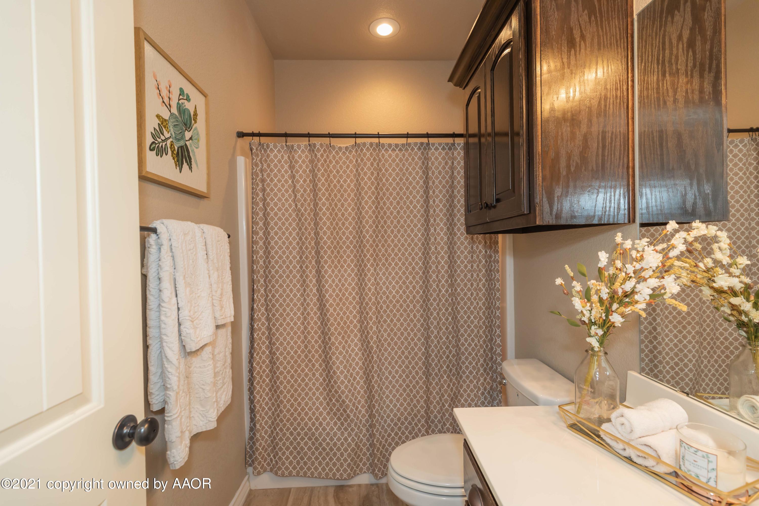 18201 Stone Creek Road Amarillo, TX 79124 - Photo 36 of 57 BATHROOM 2 VIEW 2