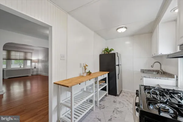 $189,000 | 1008 East 18th Street, Chester, PA 19013