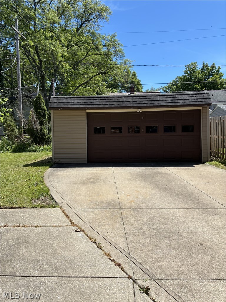 4198 Bushnell Road University Heights, OH 44118 - Photo 11 of 12