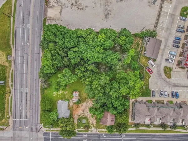 $500,000 | 2807-2809 East Villa Maria Road, Bryan, TX 77802