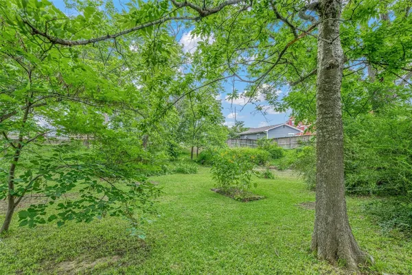$500,000 | 2807-2809 East Villa Maria Road, Bryan, TX 77802