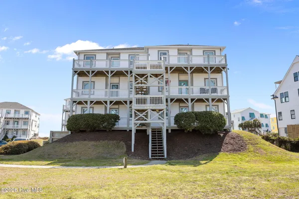 $649,000 | 2903 Pointe W Drive, Unit A, Emerald Isle, NC 28594