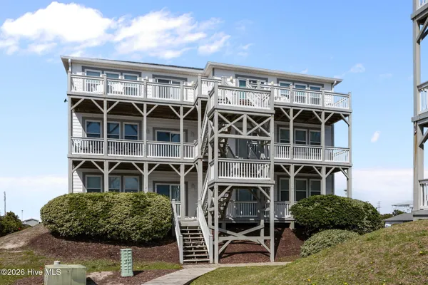 $649,000 | 2903 Pointe W Drive, Unit A, Emerald Isle, NC 28594