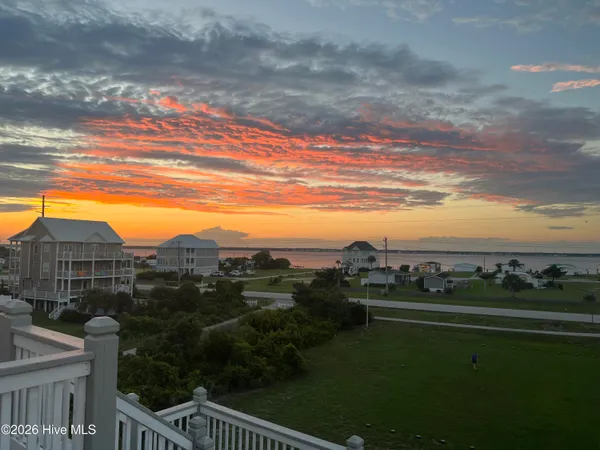 $649,000 | 2903 Pointe W Drive, Unit A, Emerald Isle, NC 28594