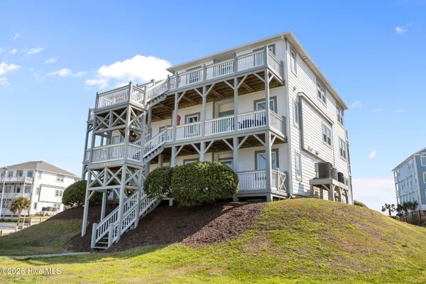 $649,000 | 2903 Pointe W Drive, Unit A, Emerald Isle, NC 28594