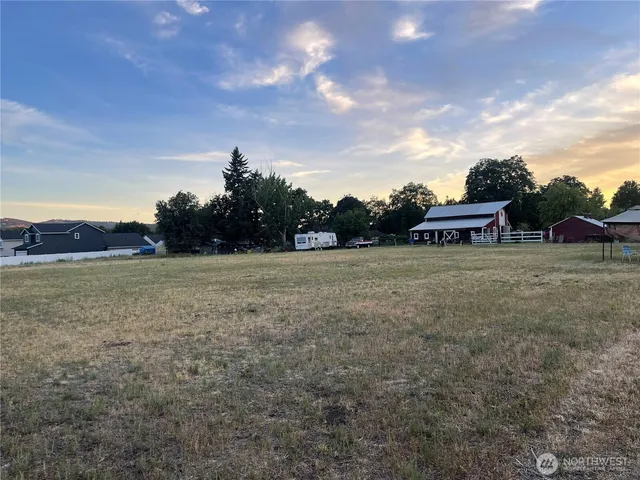 $750,000 | 1400 North Woodruff Road, Spokane Valley, WA 99206