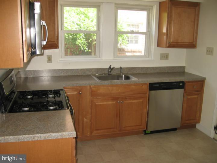 2945 Mapleshade Road Ardmore, PA 19003 - Photo 8 of 15 Gallery Image 8