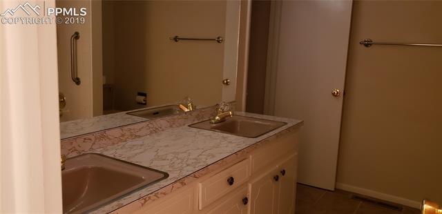 32 Upland Road Colorado Springs, CO 80906 - Photo 11 of 17