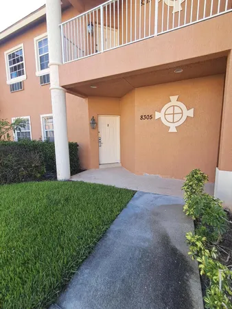 $1,300 | 8305 Mulligan Circle, Unit 3213, Port St. Lucie, FL 34986
