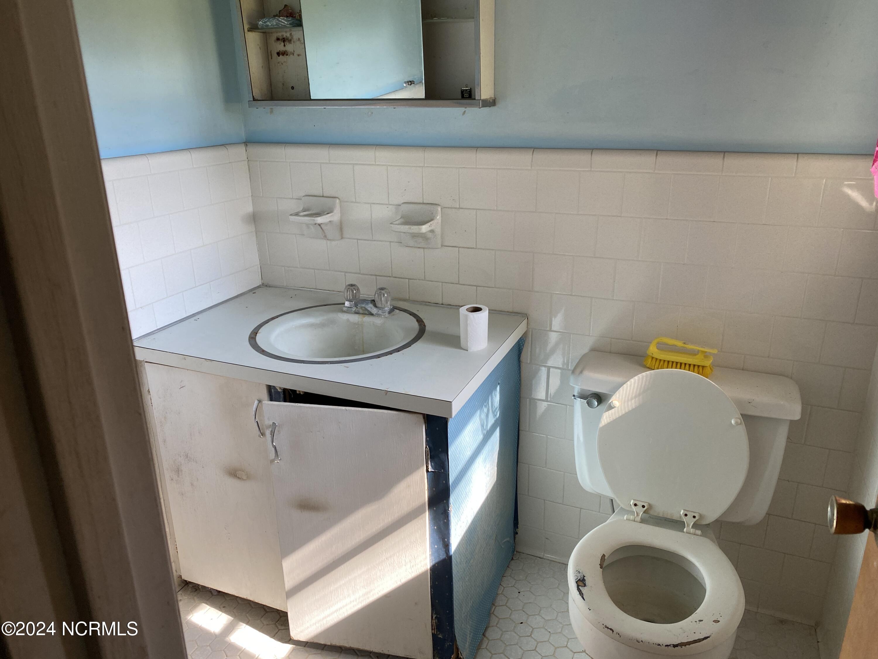 2323 Burbage Road Belhaven, NC 27810 - Photo 19 of 21 IMG_4438