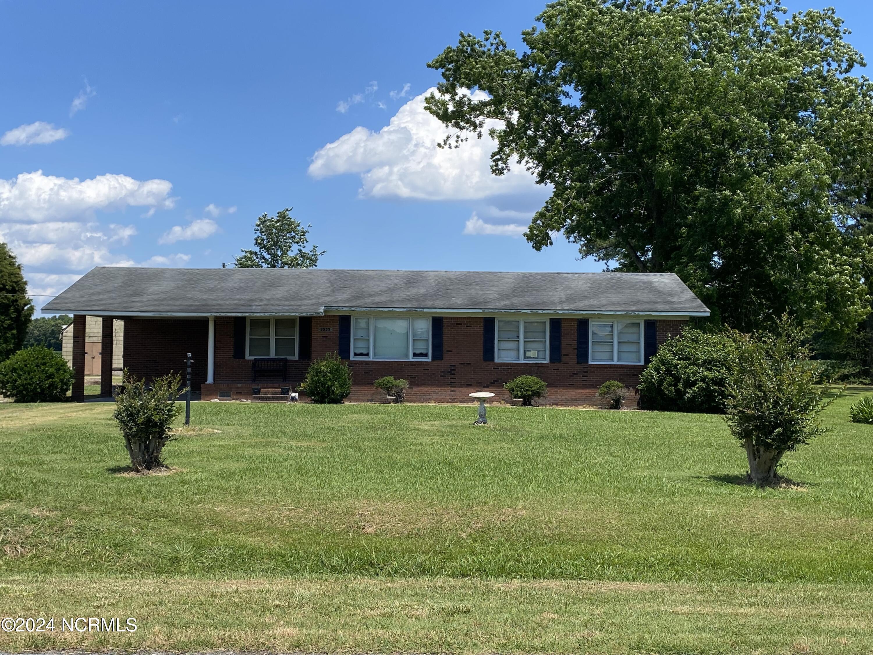 2323 Burbage Road Belhaven, NC 27810 - Photo 2 of 21 IMG_6246