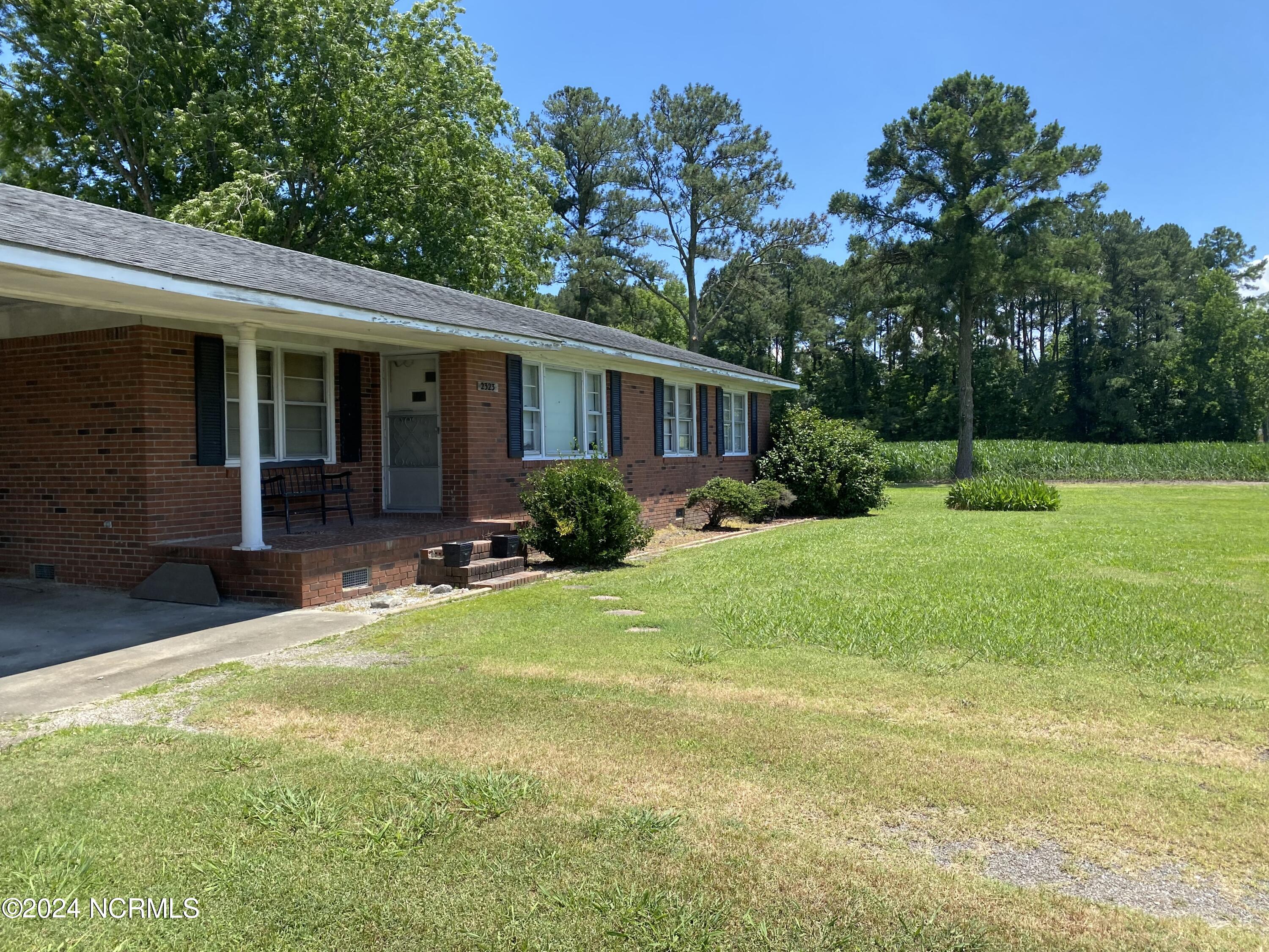 2323 Burbage Road Belhaven, NC 27810 - Photo 3 of 21 IMG_6253