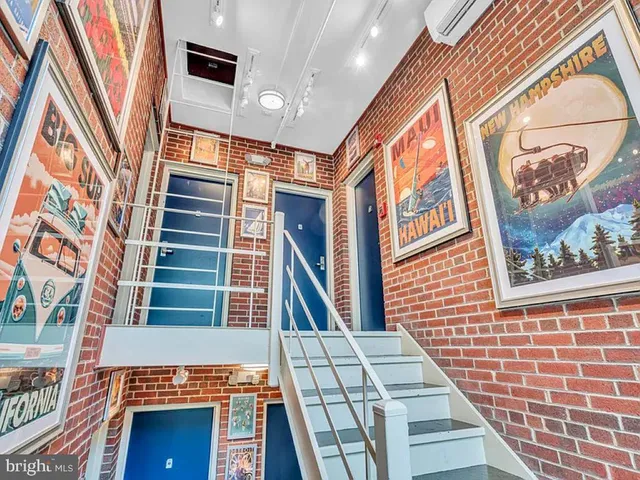 $3,900 | 220 2nd Street Southeast, Unit 103, Washington, DC 20003