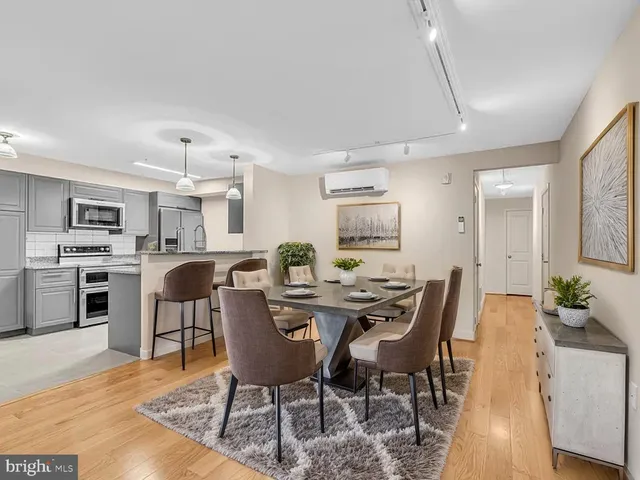 $3,900 | 220 2nd Street Southeast, Unit 103, Washington, DC 20003