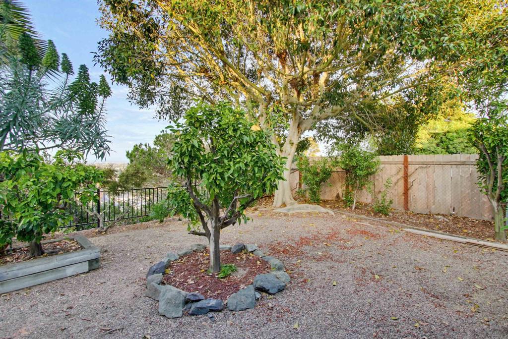 5605 Soledad Mountain Road La Jolla, CA 92037 - Photo 40 of 46
