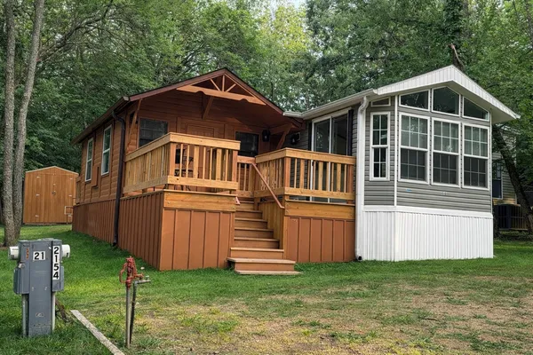 $75,000 | 21-54 Woodhaven Lakes Drive, Sublette, IL 61367