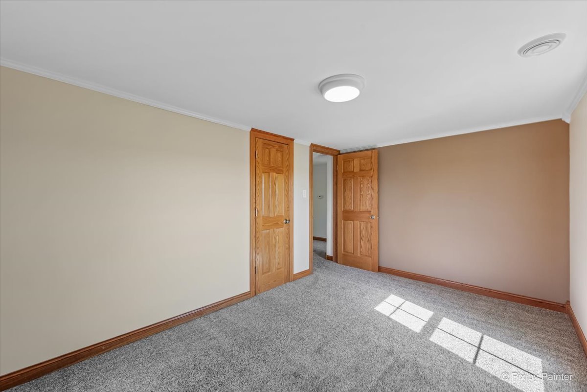 1431 Gillis Road Malta, IL 60150 - Photo 32 of 47