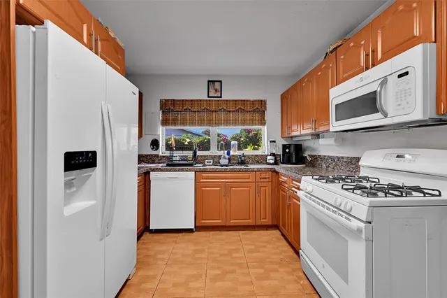 $600,000 | 13615 Southwest 72nd Terrace, Miami, FL 33183