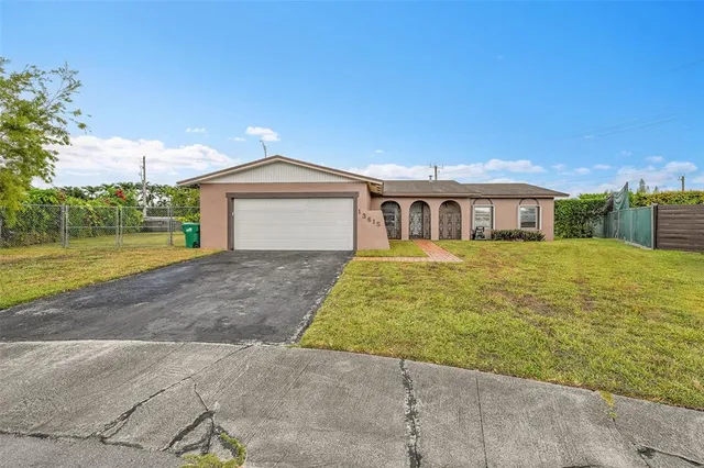$600,000 | 13615 Southwest 72nd Terrace, Miami, FL 33183
