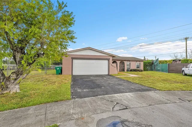$600,000 | 13615 Southwest 72nd Terrace, Miami, FL 33183