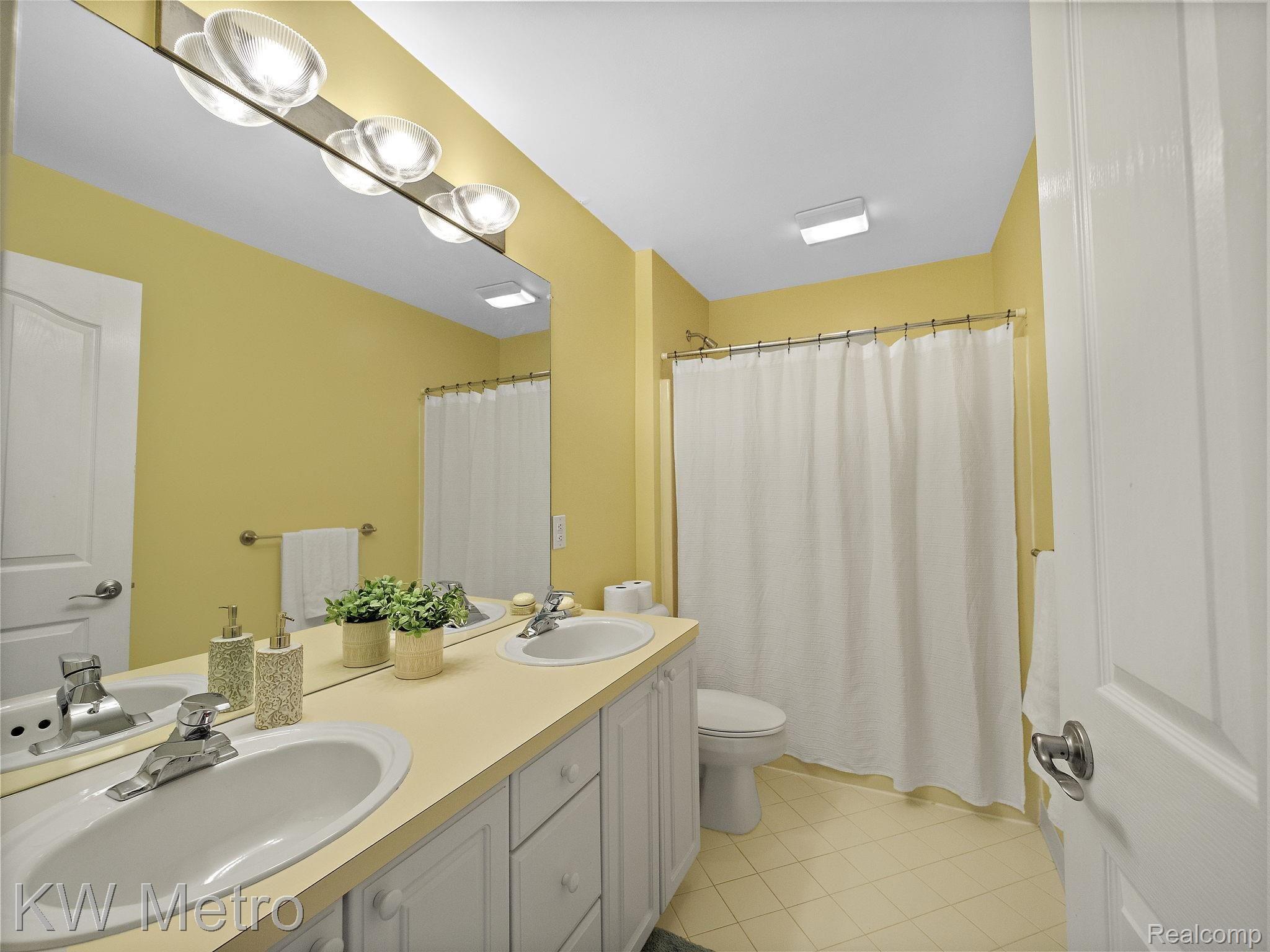 845 Loggers Circle Rochester, MI 48307 - Photo 46 of 53 58-web-or-mls-P1222720.jpg