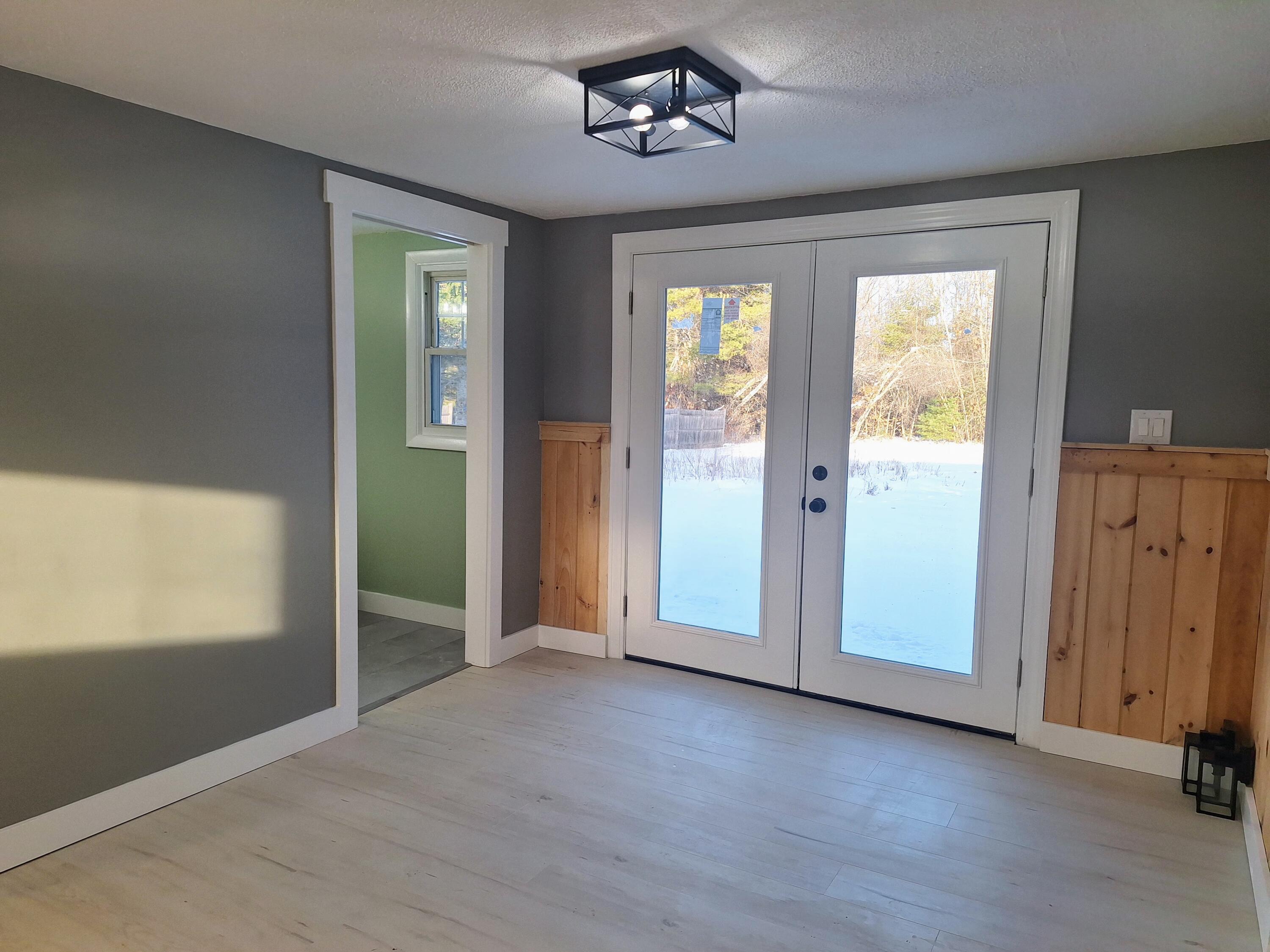130 Tiger Hill Road Oxford, ME 04270 - Photo 14 of 32 dining area
