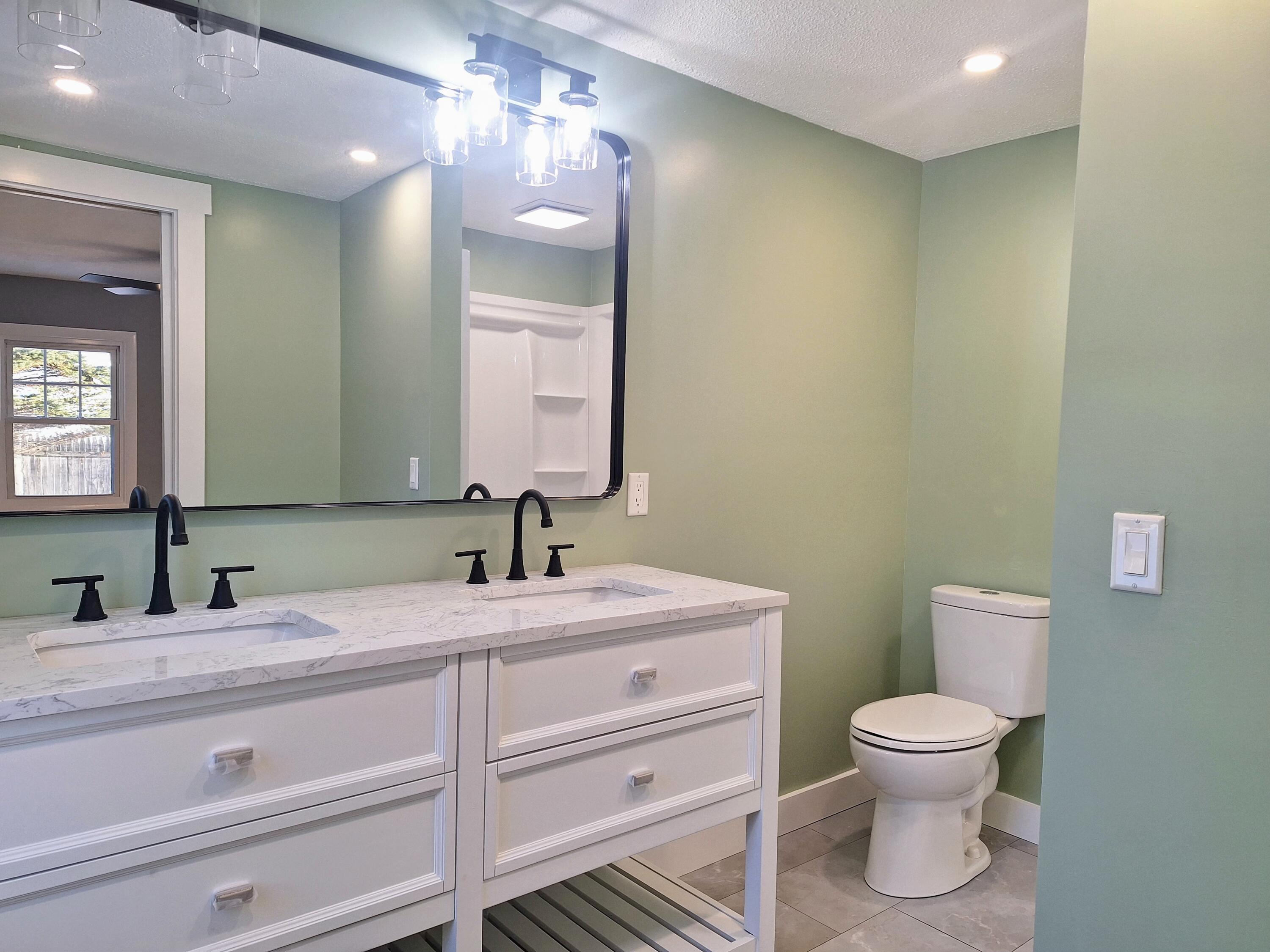 130 Tiger Hill Road Oxford, ME 04270 - Photo 22 of 32 primary attached bath